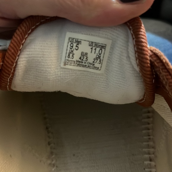 Vans, 9.5 - Picture 6 of 7